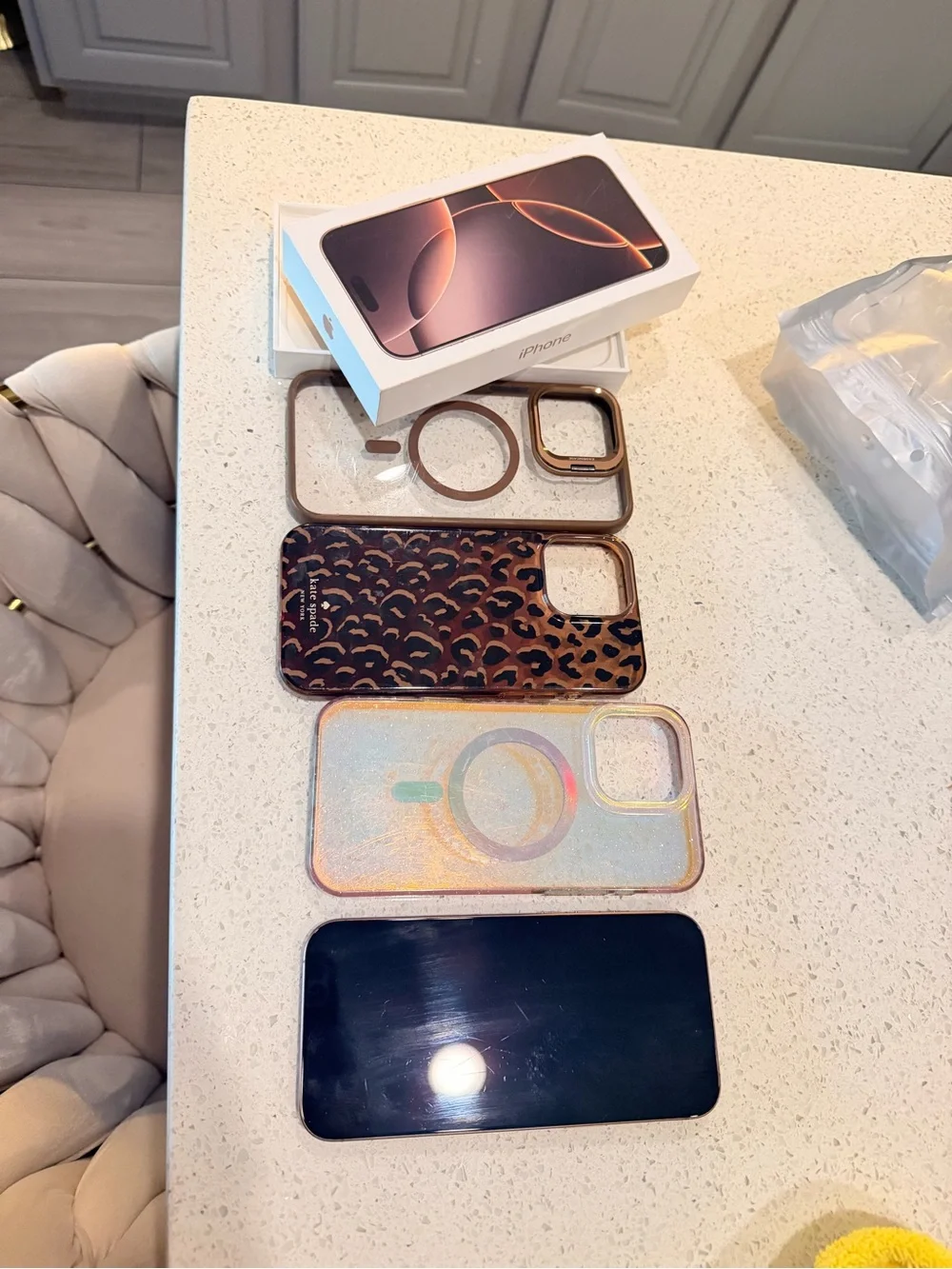 Apple iPhone Black Front Display in White Box